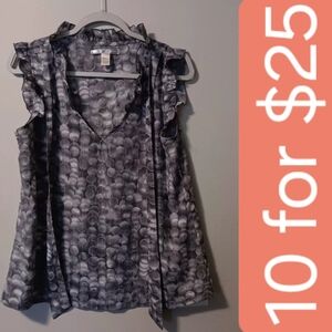 Ya Da Sleeveless Ruffle V-Neck Top in Black & Gray